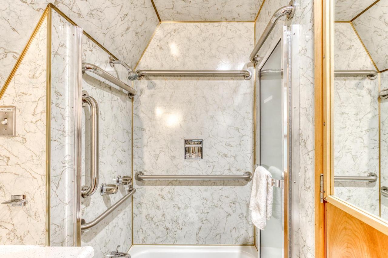 Chalet Shangri-La Welches エクステリア 写真